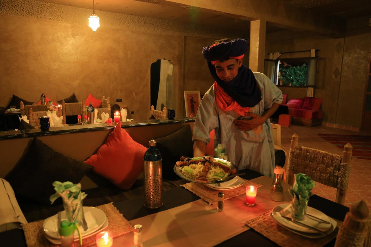 L'Homme Du Desert A Merzouga Exterior foto